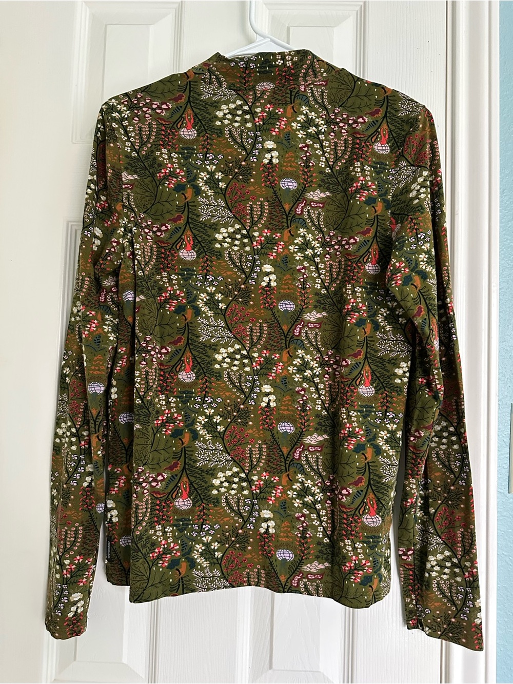 Scotch & Soda Women's Printed Long-Sleeved High Neck Organic Cotton T-Shirt XL - Picture 3 of 9
